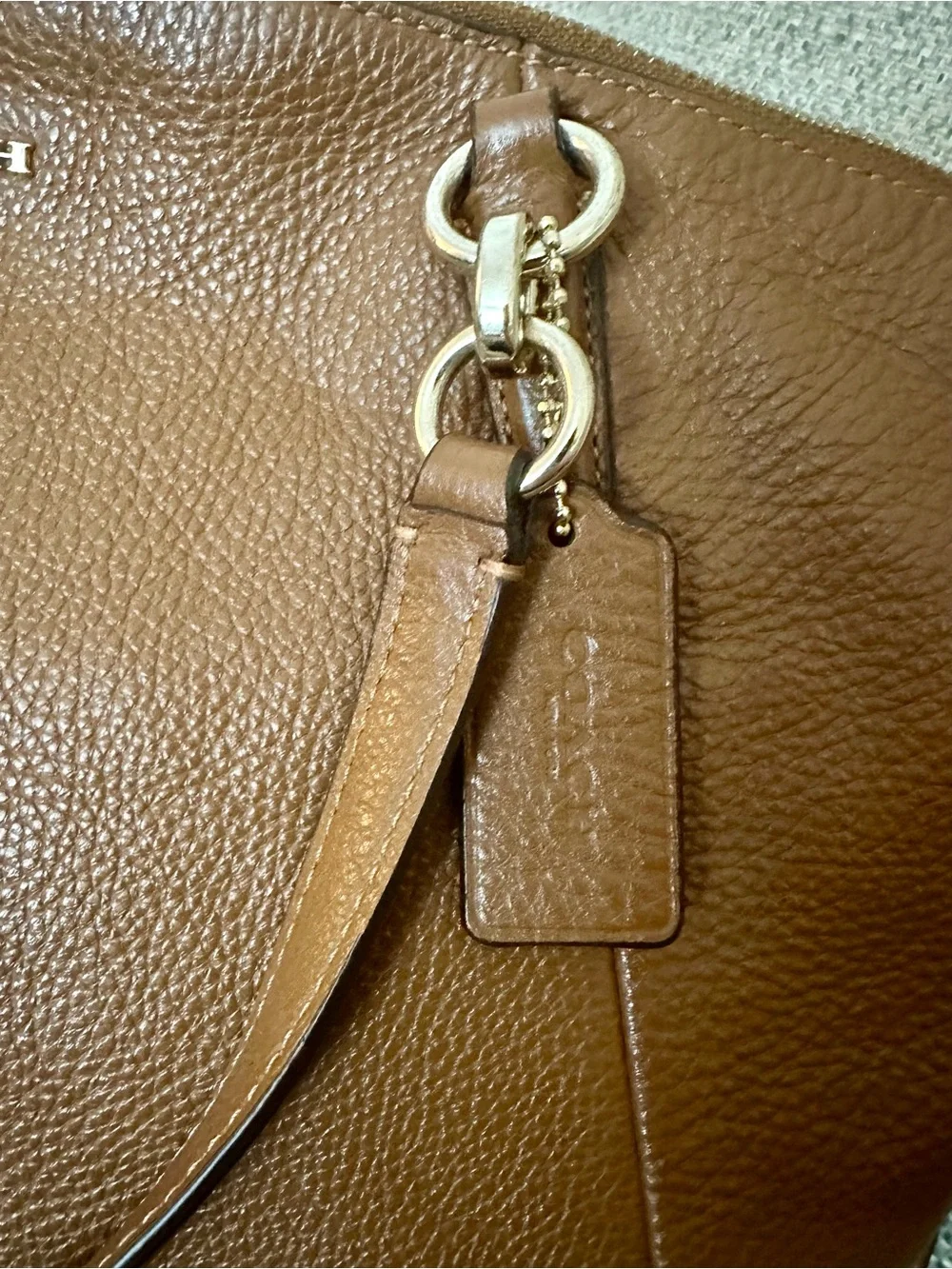 Coach Large Kelsey Satchel in Saddle Brown Pebbled Leather Optional Crossbody